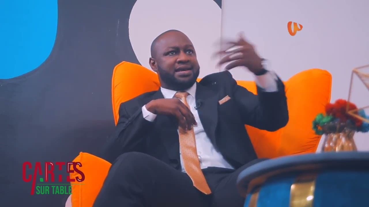 Carte sur Table avec Hassim Sina Ali Touré